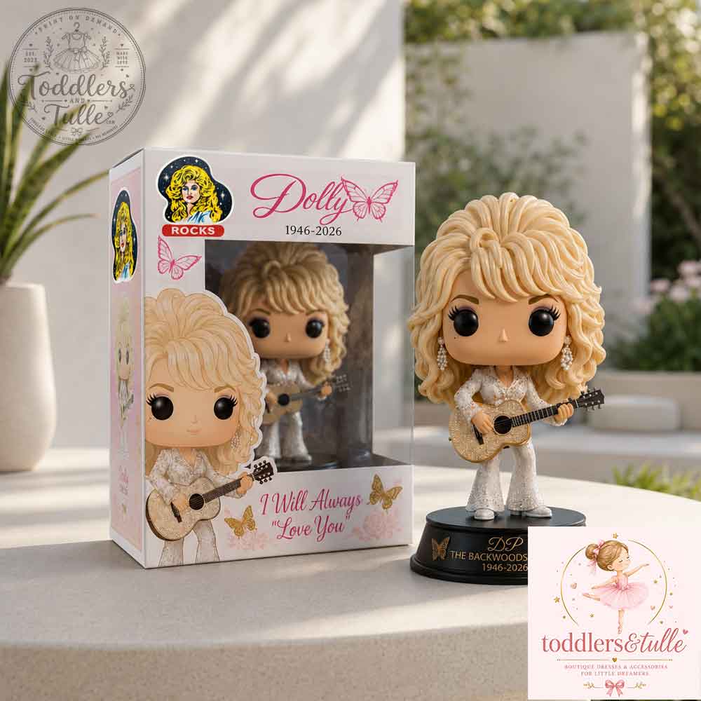 Dolly Parton Backwoods Barbie Vinyl Figure – Country Music Icon Tribute Collectible with Guitar (3) Dolly Parton "Backwoods Barbie" Vinyl Figure with Guitar – image 3 of 3