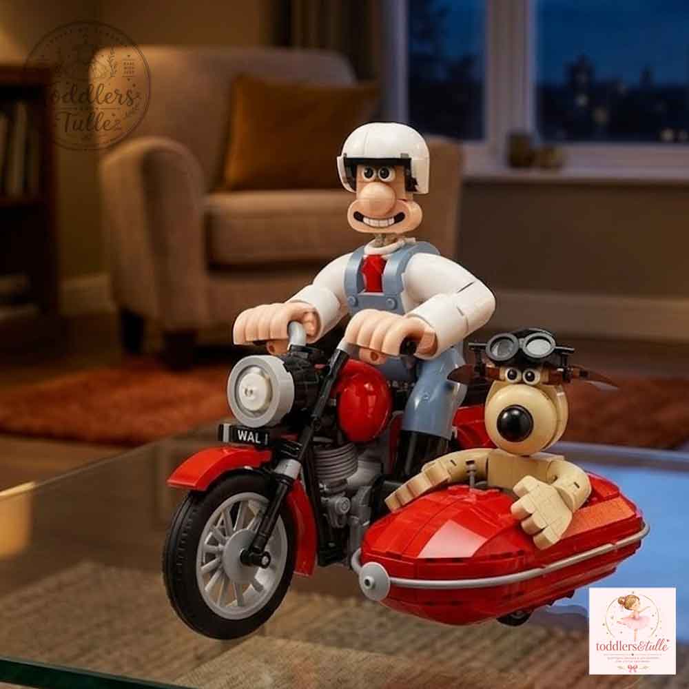 LEGO Wallace & Gromit (21372) Motorcycle & Sidecar Building Set LEGO Wallace & Gromit (21371) Motorcycle & Sidecar Building Set – image 3 of 3